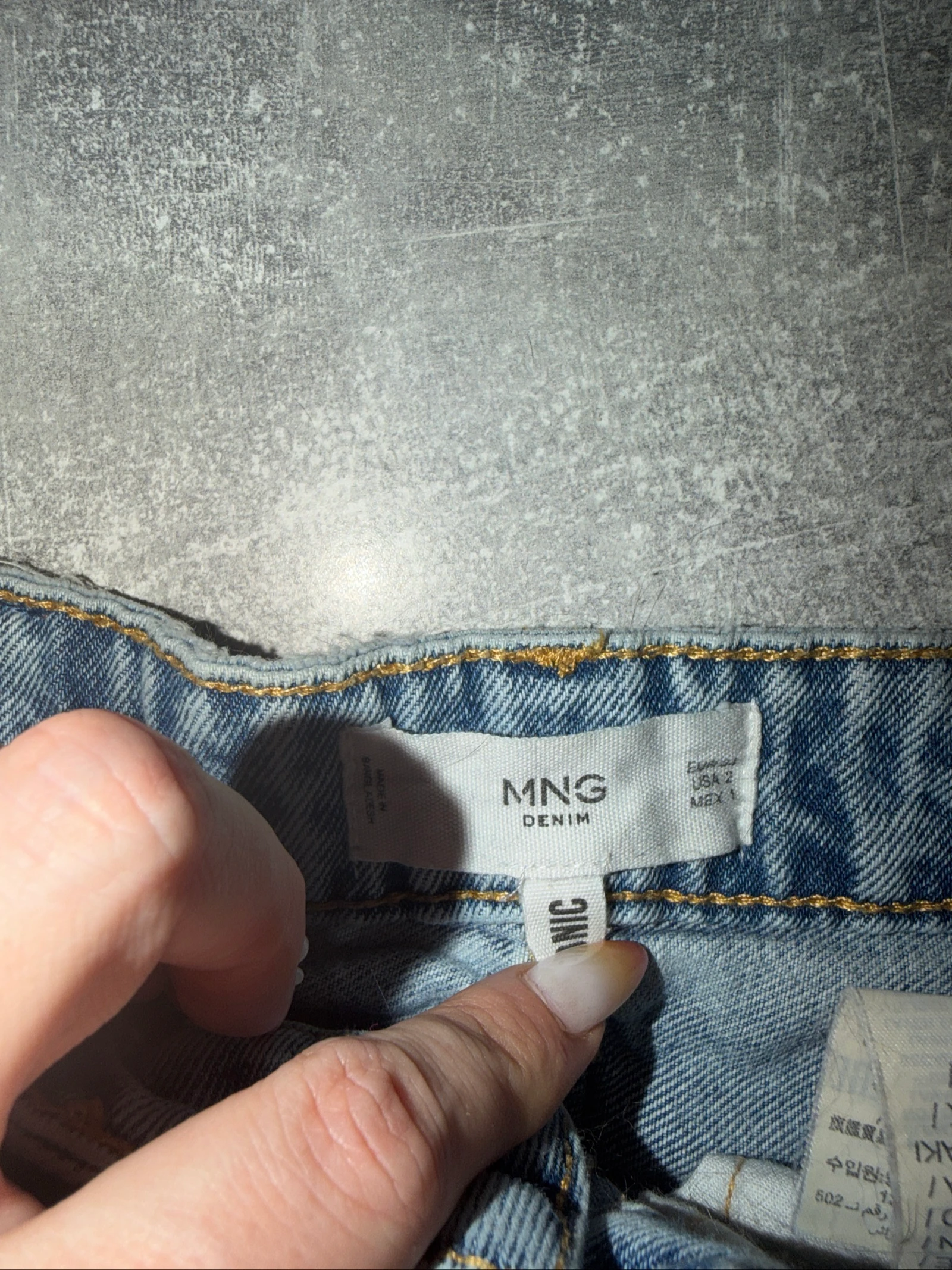 Women's Mango denim mini shorts size 34 in very good condition – photo 2